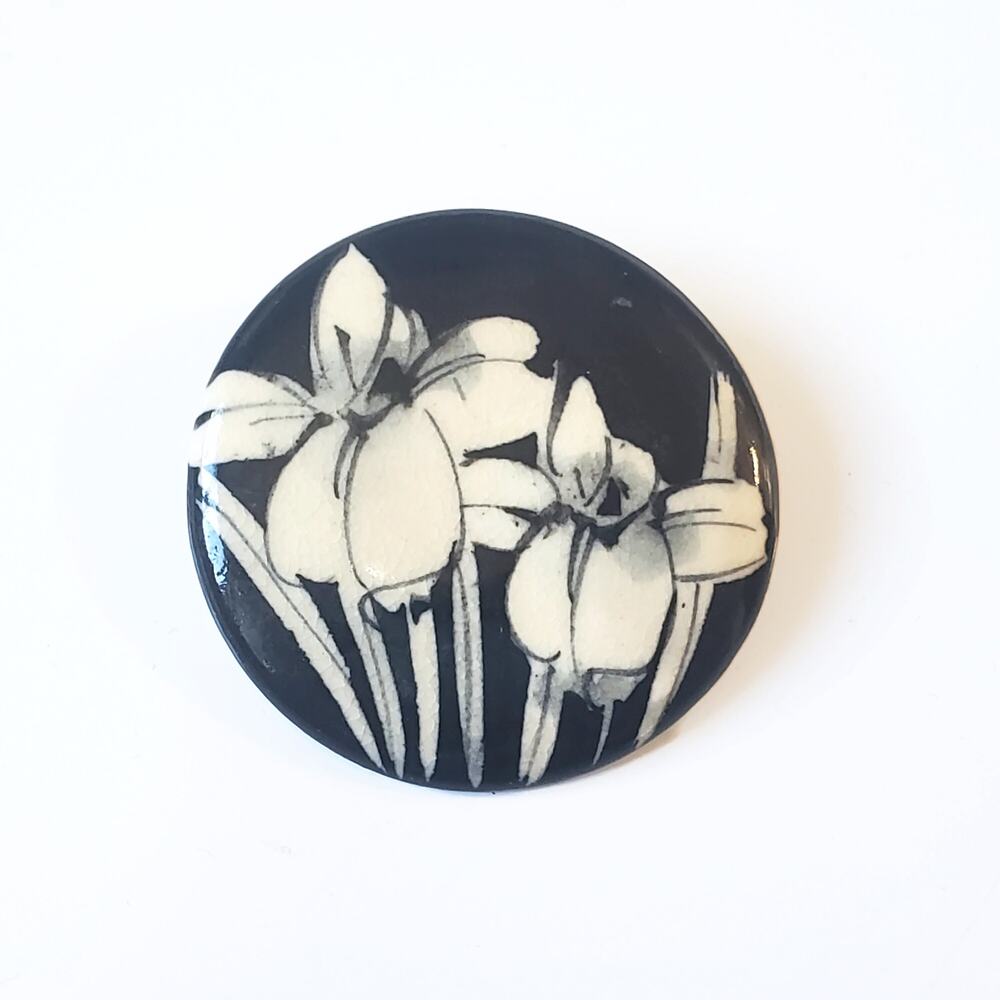 Vintage Japanese Kiyomizu-yaki Kyo-yaki Porcelain Floral Brooch Pin Signed